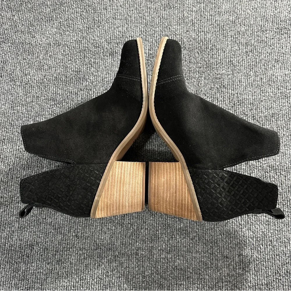 TOMS Women's 10 Wedge Ankle Booties Black Suede‎ V-Cutout 10020354